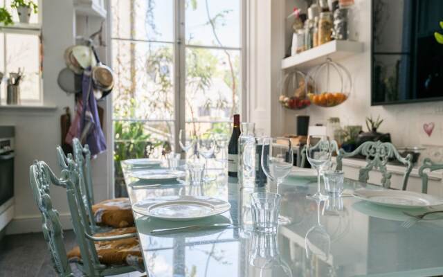 Stunning Paddington Home by Hyde Park