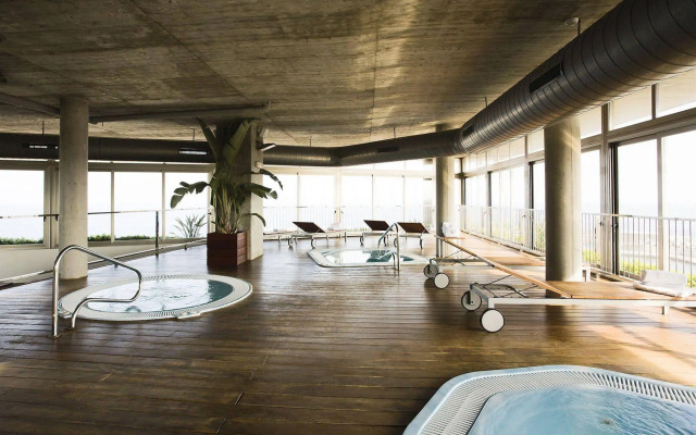 Senator Águilas Hotel