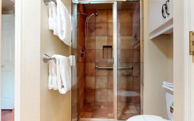 Palm Isle 3204 by RedAwning