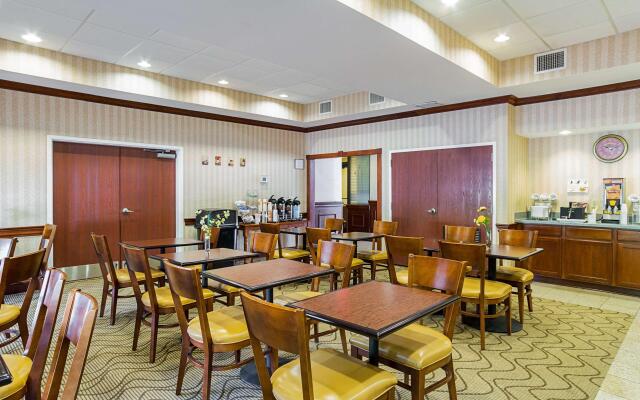 Comfort Suites Twinsburg