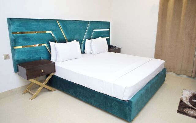 Royalton Inn Hotel