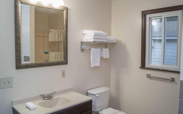 Sullivan Trail Inn & Suites