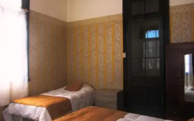 Hostal Odeón