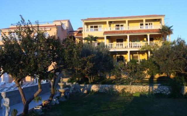 Sea View Apartments Nina