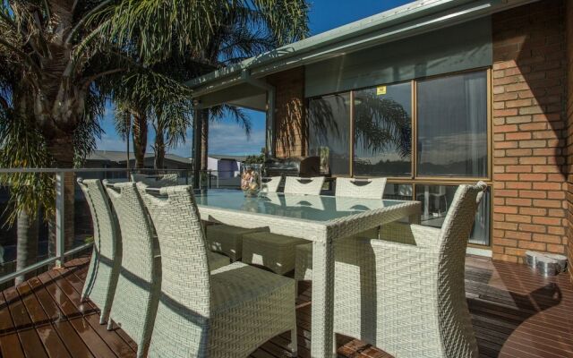 'Sapphire Gem' At Tura Beach