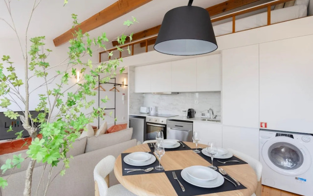 Liiiving in Porto - Mezzanine Delight Apartment