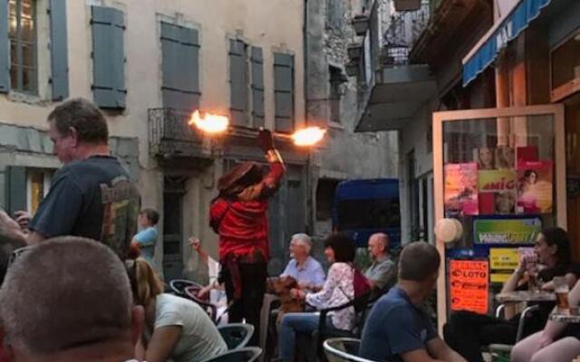 Modern Boulangerie, spacious village house