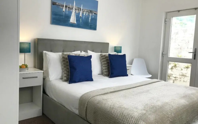 Lux Blu - Truro Apartment