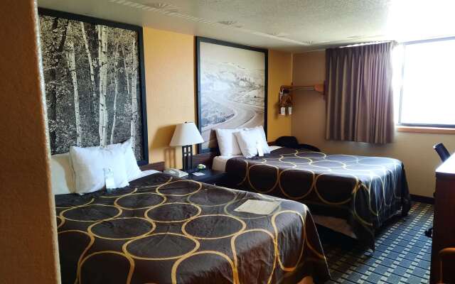 Super 8 by Wyndham Watertown