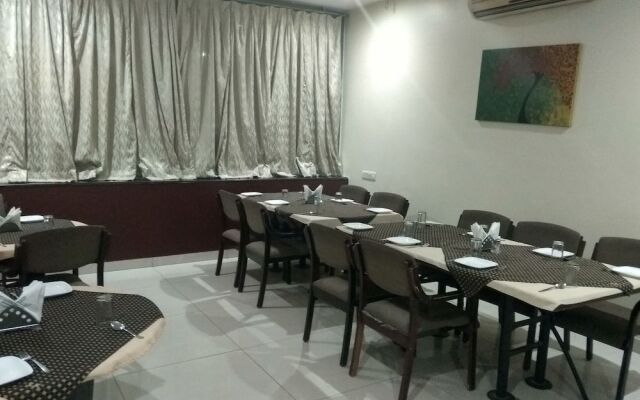 JK Rooms 122 Shaheen Lodging & Boarding