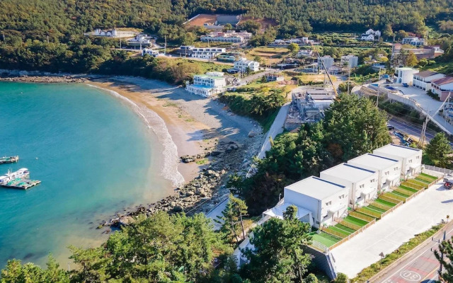 Yeosu Nukim Poolvilla