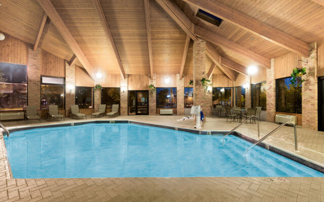 Baymont Inn & Suites Zanesville