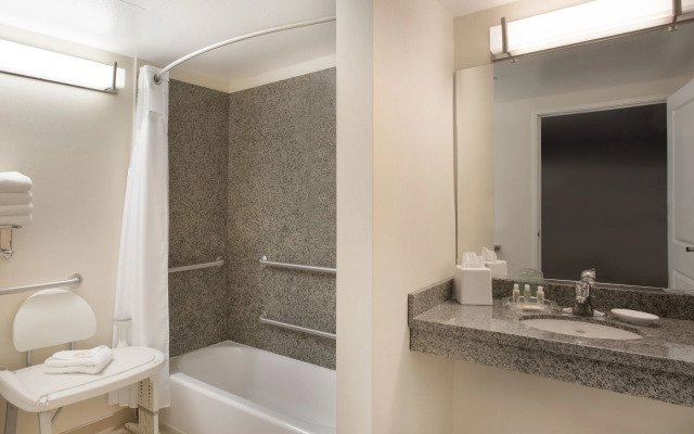 Holiday Inn Hotel & Suites Scottsdale North - Airpark by IHG