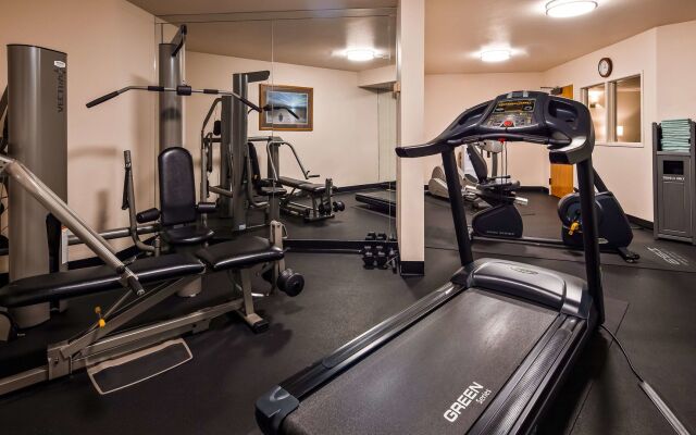 Best Western Plus Edmonds Harbor Inn