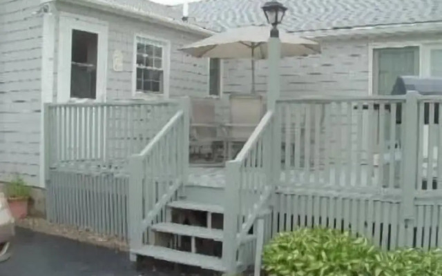Moirai - W002 Relaxing Home With A Quiet View, Minutes Away From Moody Beach 3 Bedroom Home by Redawning