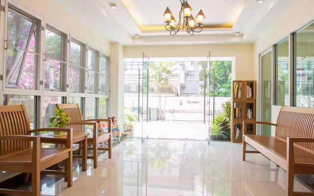 Jitthamas Residence