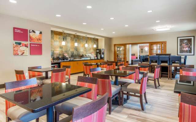 Comfort Suites Fairview Heights - St. Louis