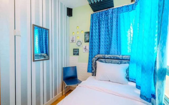 Nice Comfort 2Br At Cinere Bellevue Suites Apartment – Guest Rooms – Depok