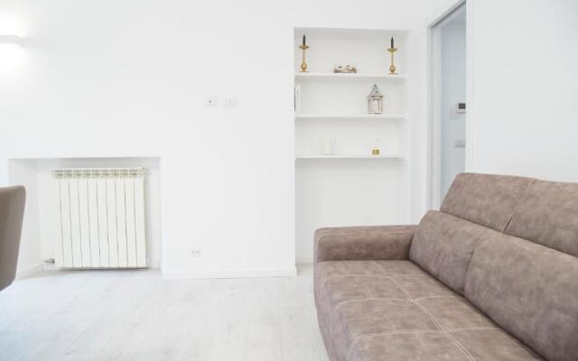Brand, new and fully furnished apt