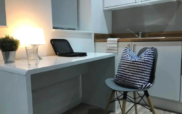 Compton House Serviced Accommodation