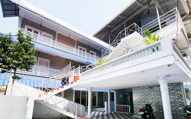 OYO 4867 Royal Homes