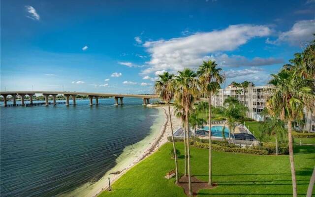 Bahia Vista 9518 - Two Bedroom Condo