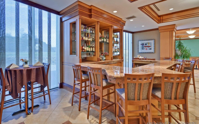 Delta Hotels Huntington Mall