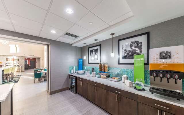 Hampton Inn & Suites Pryor