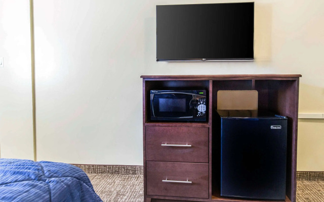 Rodeway Inn Lyons - La Grange