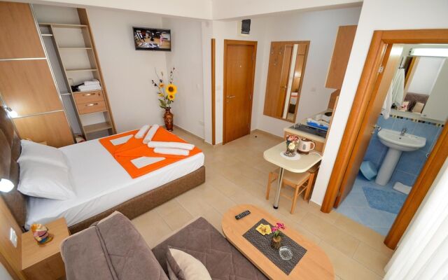 Apartments Ivanovic - Studio With Balcony