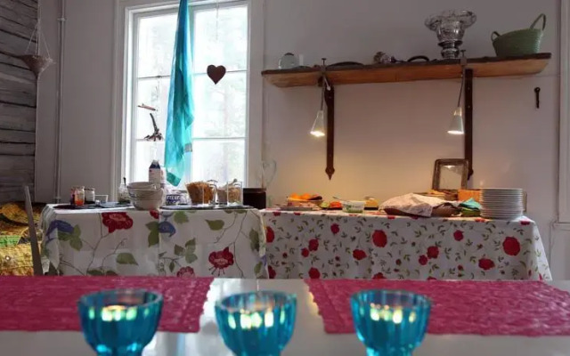 Poppens Rum & Frukost