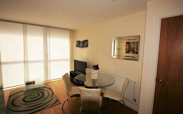 Zen Apartments - City Airport London