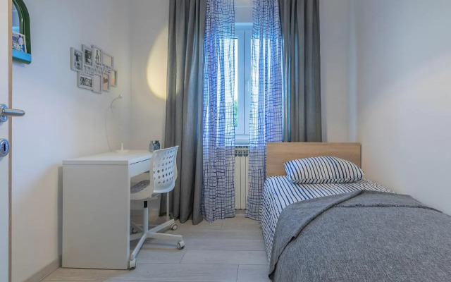 Premium 100m2 sea view apartment