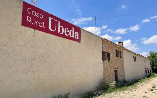 Pinoso/ubeda House With 6 Bedrooms