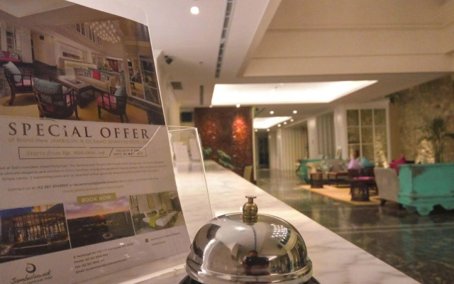 Jambuluwuk Oceano Seminyak Hotel