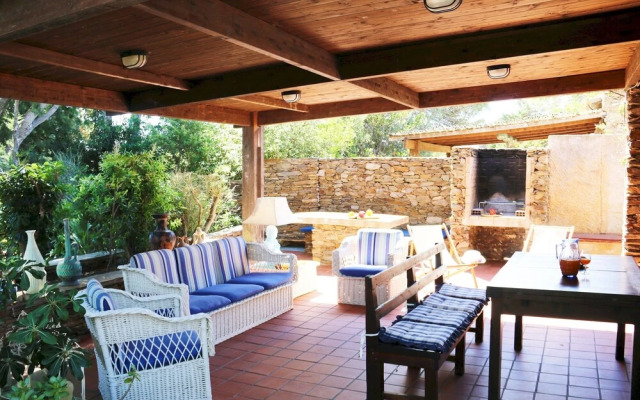 Villino Kenzia 4 Bedrooms Apartment in Stintino