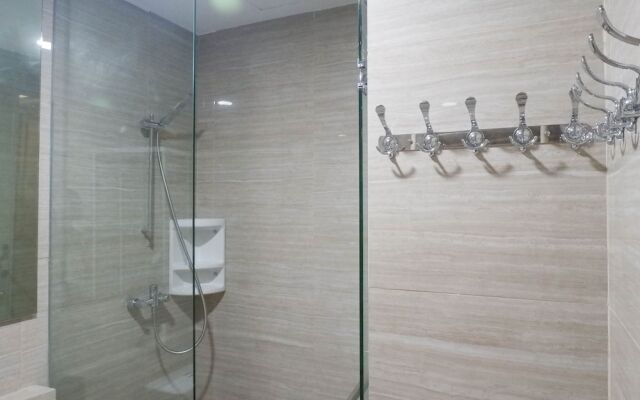 Vibrant Luxurious 1Br Apartment At La Riz Supermall Mansion