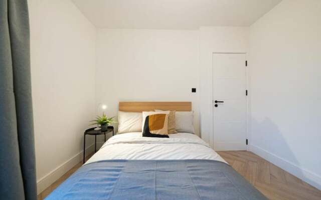 The Battersea Place - Charming 4bdr Flat