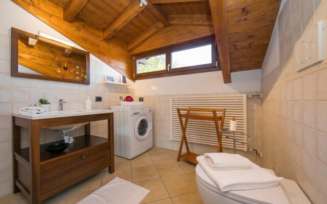 Amazing Gaia Le Palme Pool Lake View