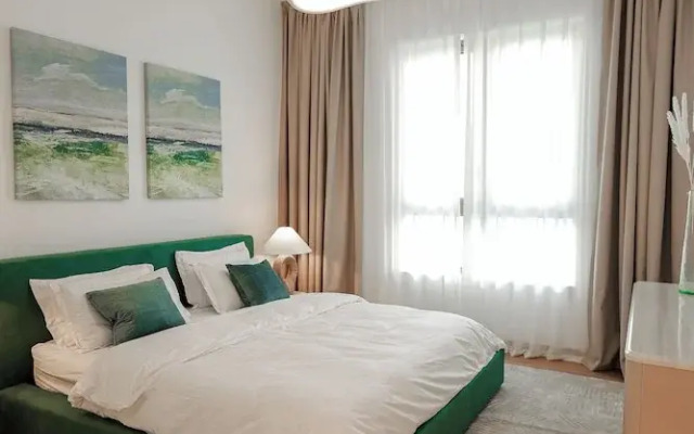 Stylish 1BR Apartment in La Sirene