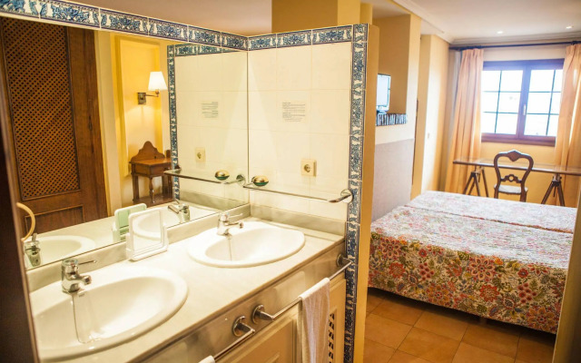 Estudios Turisticos Bahia Sur