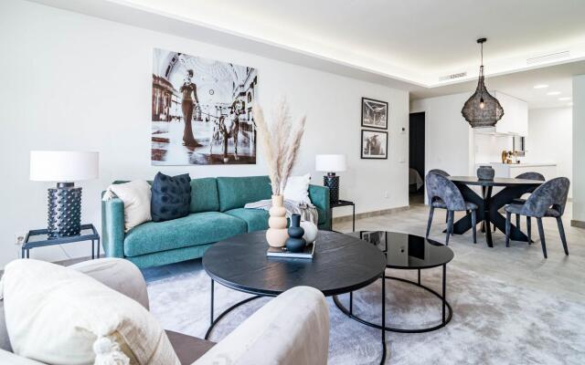 INF32L- Modern city apartment, families only