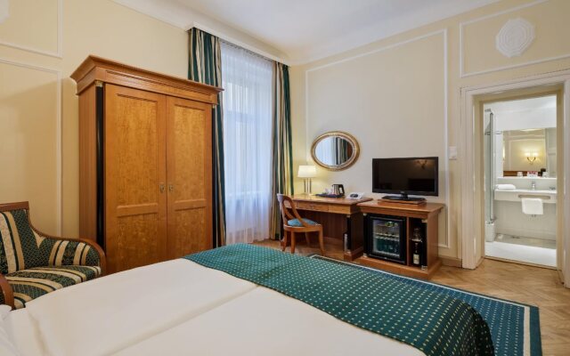 Hotel Astoria Vienna, Curio Collection by Hilton