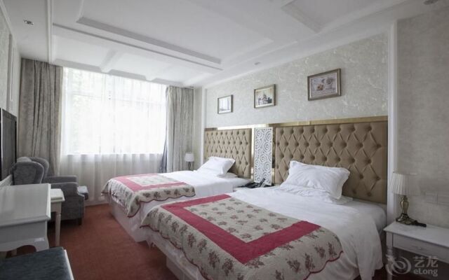 Wuhan Rome Holiday Hotel