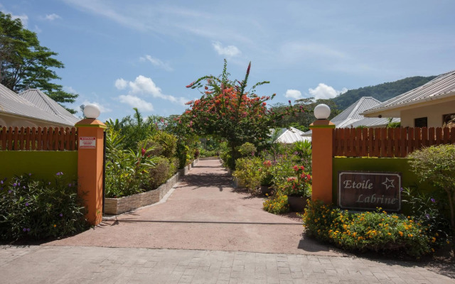 Etoile Labrine Guest House