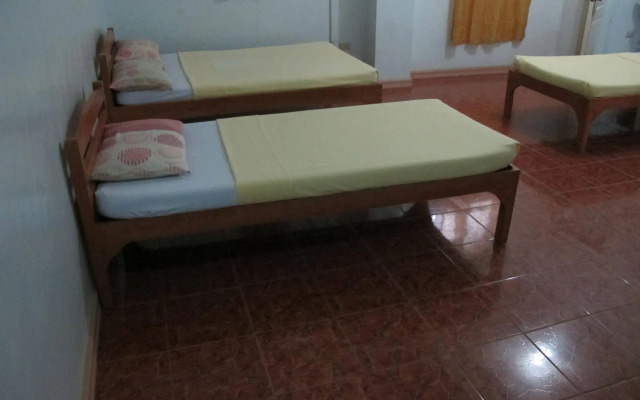 Pe're Aristo Guesthouse