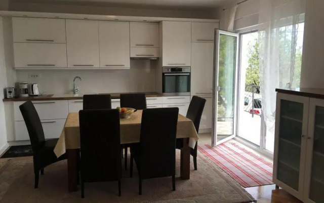Apartment Mladena