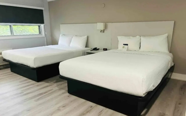 Howard Johnson Cornwall