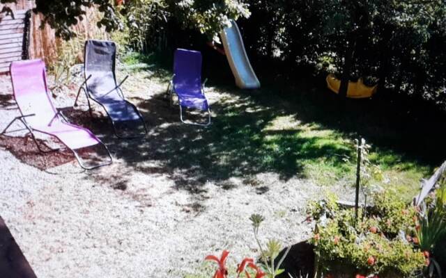 House With 3 Bedrooms in Villeneuve, With Enclosed Garden and Wifi