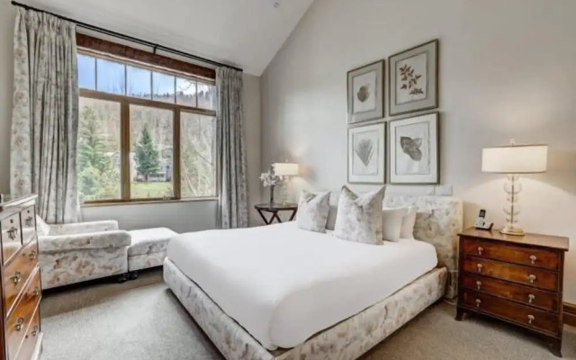 5 Bedroom Luxury Townhome in Lionshead Village